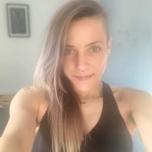 Meet your Posher, Corina